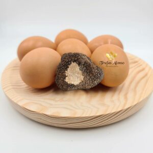 paquet de 30 grammes de truffe noire et 6 œufs fermiers truffés à la truffe d'été