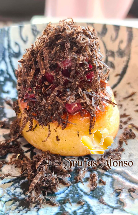 Brioche de picaña curada, foie gras, trufa negra australiana Tuber Melanosporum